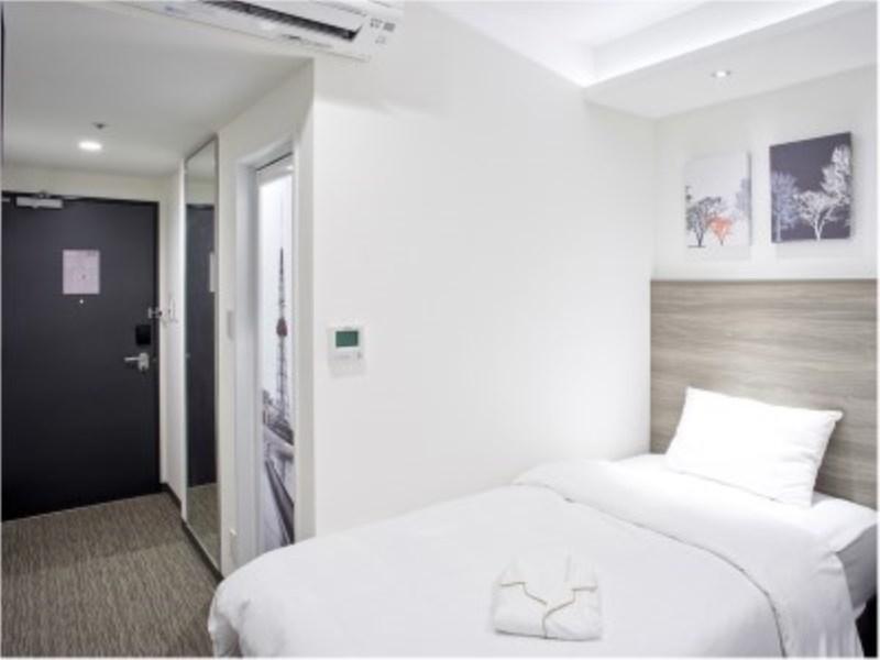 Red Planet Nishiki Hotel 3*